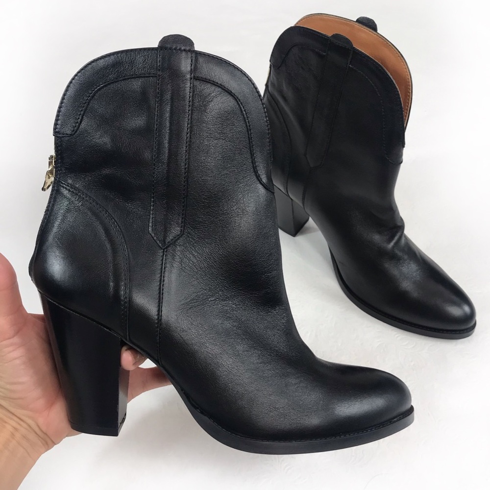 BLANKENS leather booties